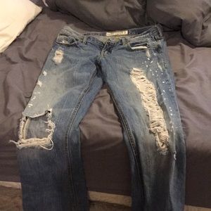 Hollister ripped jeans (used)